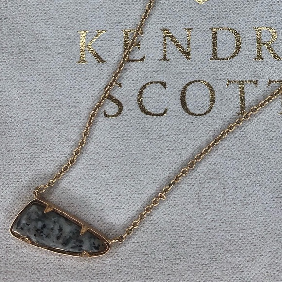 Kendra Scott Jewelry - Kendra Scott Etta necklace in rose gold & granite
